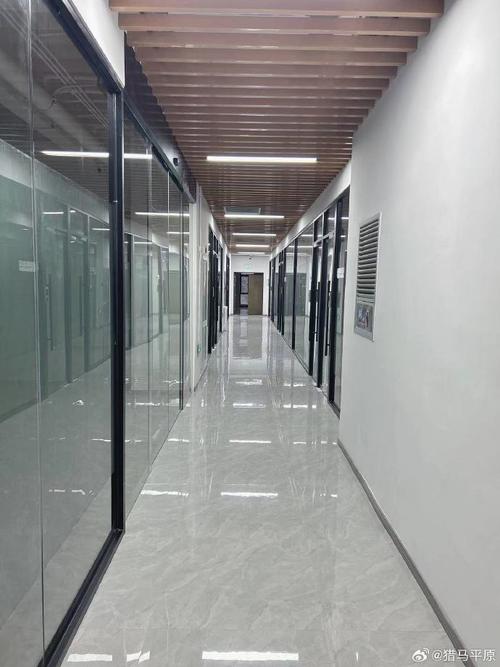 下沙文海南路地铁口精装45方小户型办公室 海南网络科技的理想创业起点